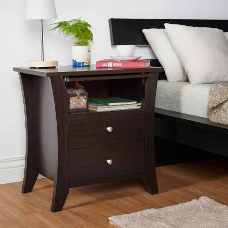 Uprostřed je volný prostor.